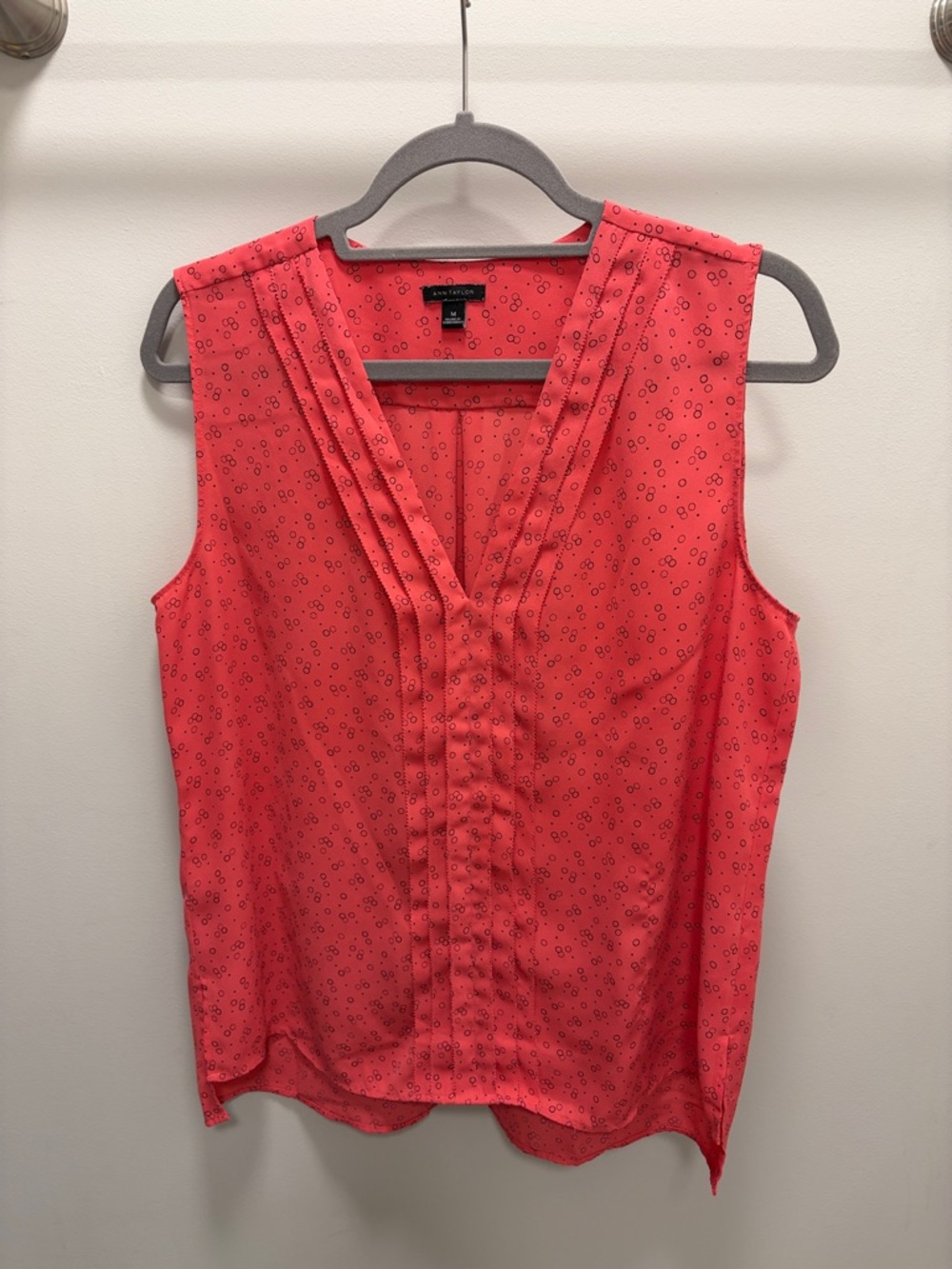 Ann Taylor Coral Pink Sleeveless V-Neck Pintuck Top